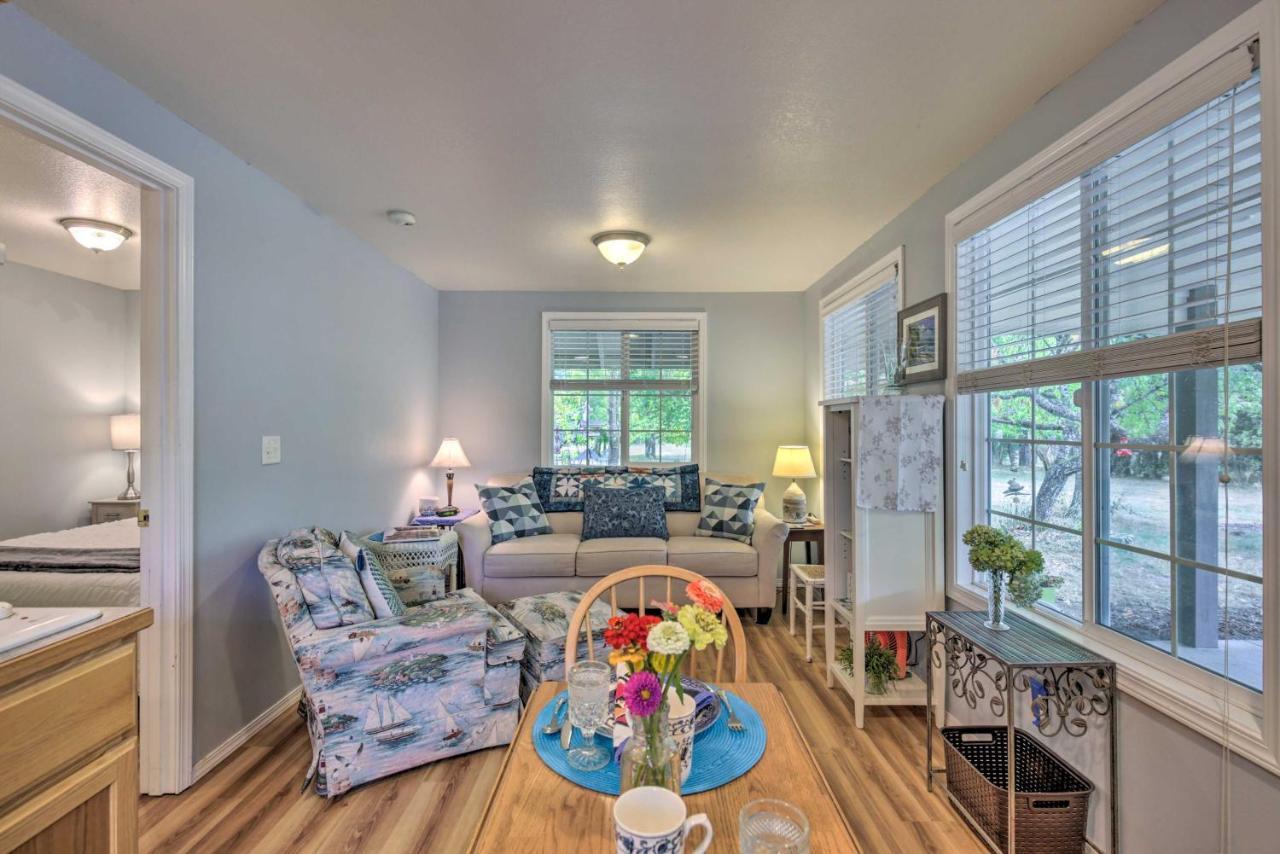 מקמינוויל Cozy Cottage On Flower Farm With Baker Creek Views! מראה חיצוני תמונה